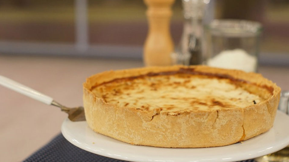 Link zu WDR HierundHeute und dem Rezept: Rhabarberquiche mit Speck, Zitronenthymian und Ziegenkäse